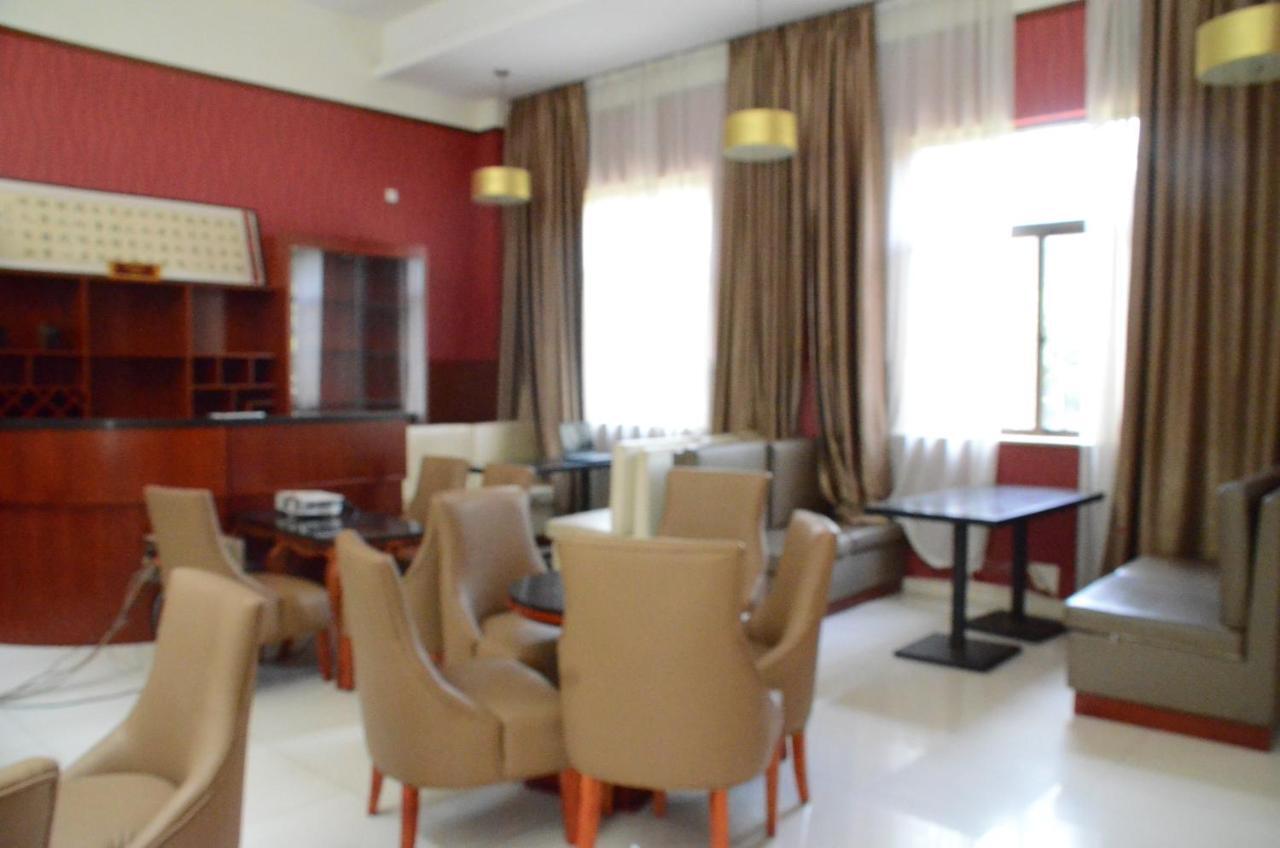 Soluxe Club International Hotel Nairobi Exteriér fotografie